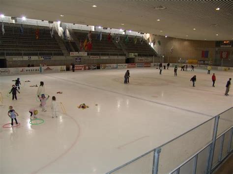 giovedi foriano|Pista di ghiaccio, giochi di luci, concerti e presepi: lisola dIschia ...